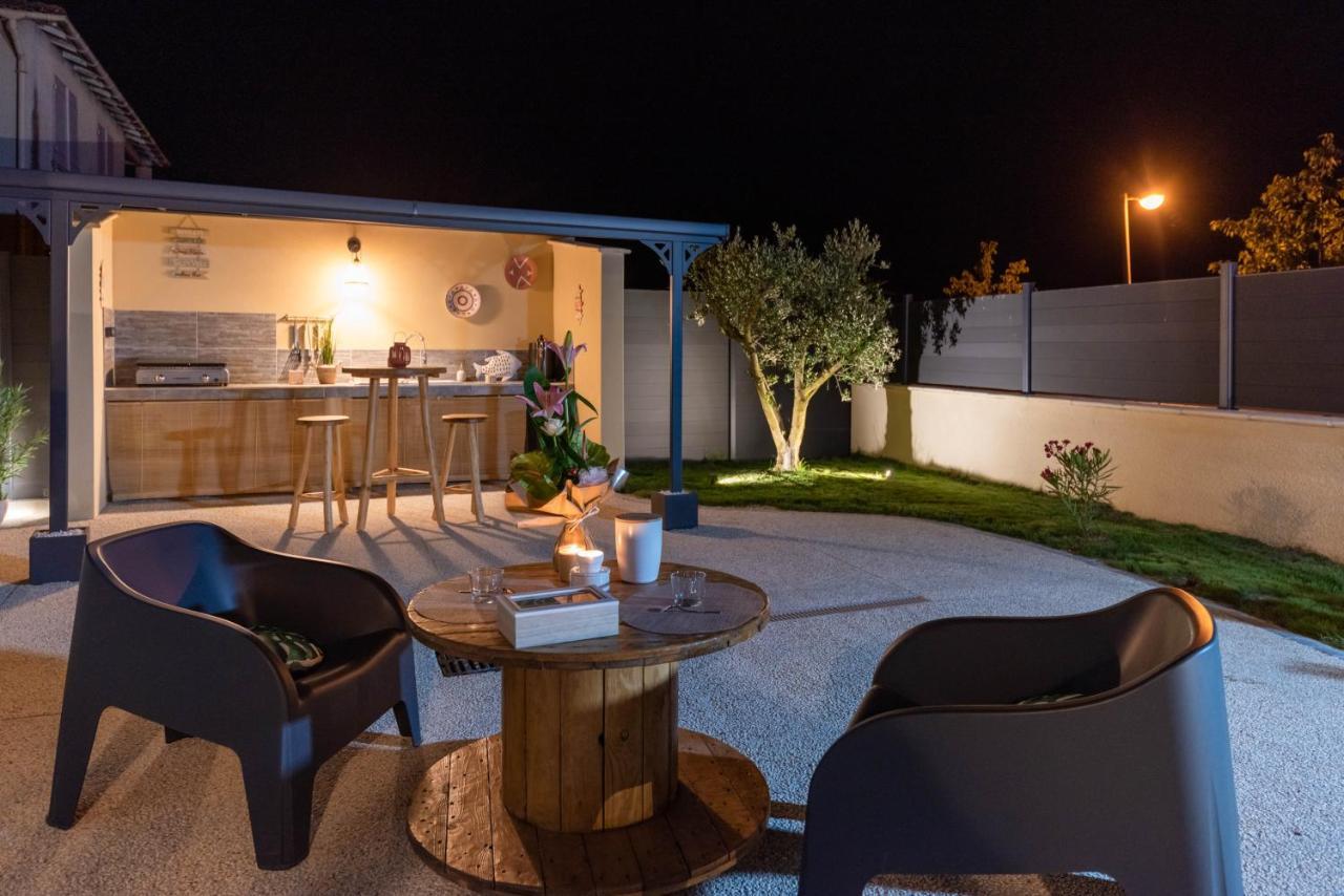 Villa Des Oliviers Sublime Villa Avec Piscine Chauffee Et Privee Et Baby Foot Bon-Encontre Εξωτερικό φωτογραφία