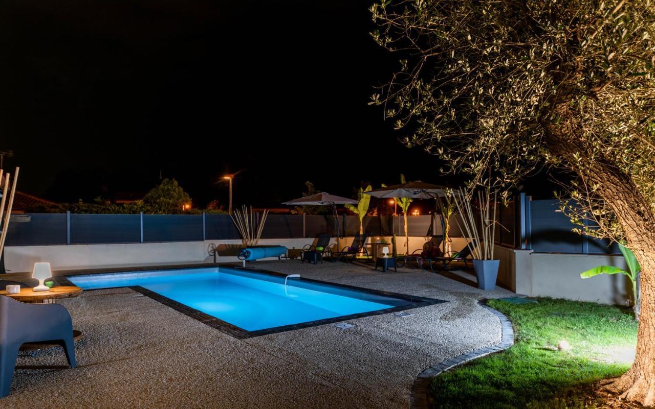 Villa Des Oliviers Sublime Villa Avec Piscine Chauffee Et Privee Et Baby Foot Bon-Encontre Εξωτερικό φωτογραφία