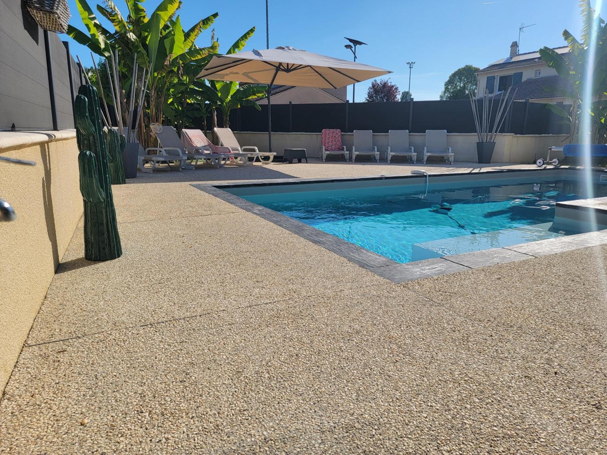 Villa Des Oliviers Sublime Villa Avec Piscine Chauffee Et Privee Et Baby Foot Bon-Encontre Εξωτερικό φωτογραφία